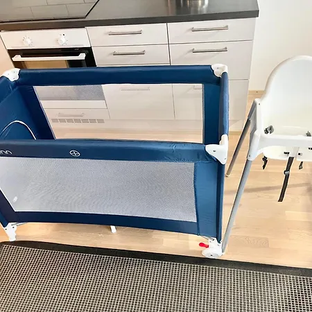 Finland Big Luxury - Spacious With Own Sauna, One Bedroom And Furnished Balcony Next To Train Station 坦佩雷